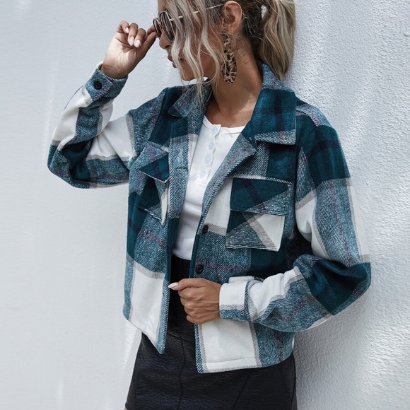Plaid Green pocket button up jacket shacket - Picture 8 of 10